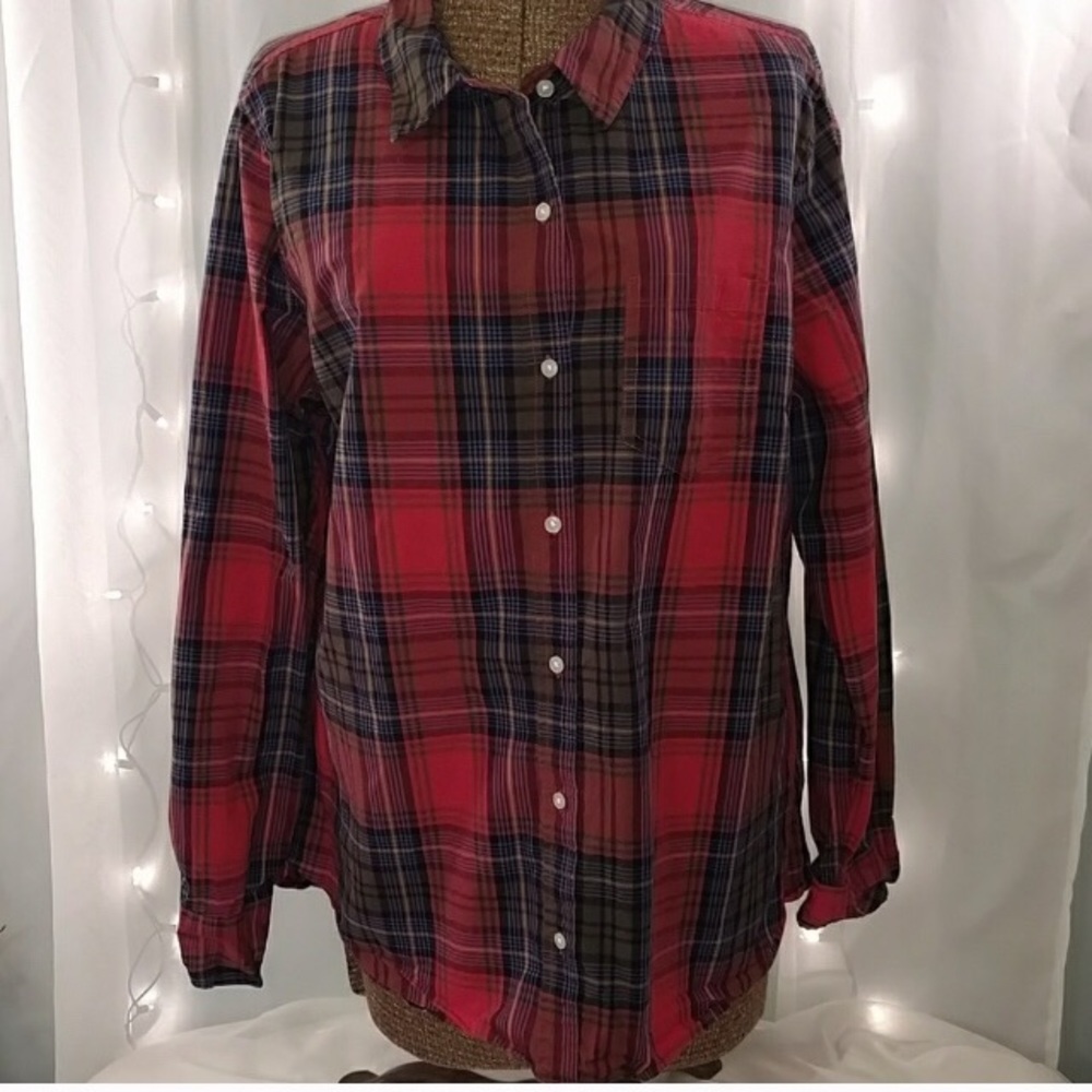 Long sleeve GAP button down shirt